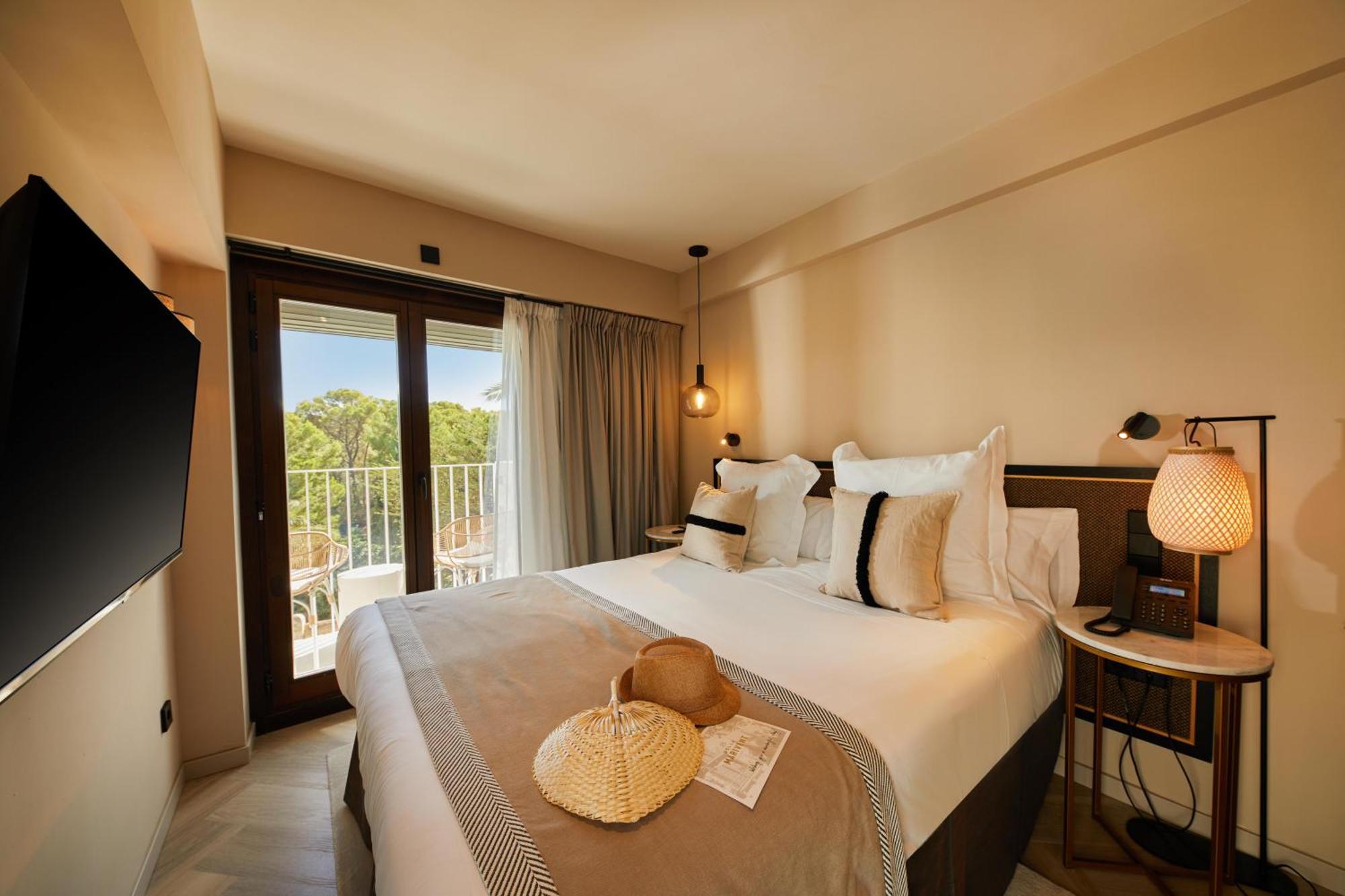 Belle Marivent Mediterranean Petit Hotel 4*