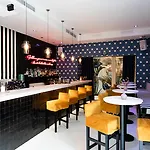 Puro Hotel Oasis Urbano