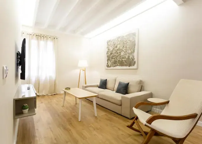 Cream homes La Rambla, TURISMO DE INTERIOR