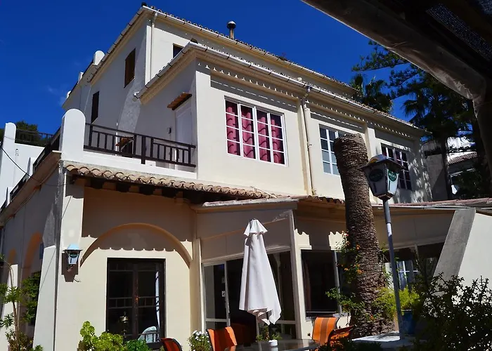 La Mimosa Guesthouse