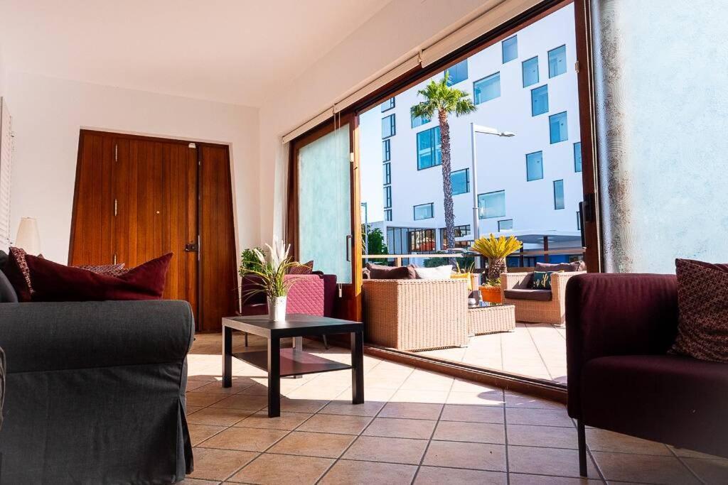 Marbella: 6 W/ Pool & 70m To The Palma de Mallorca