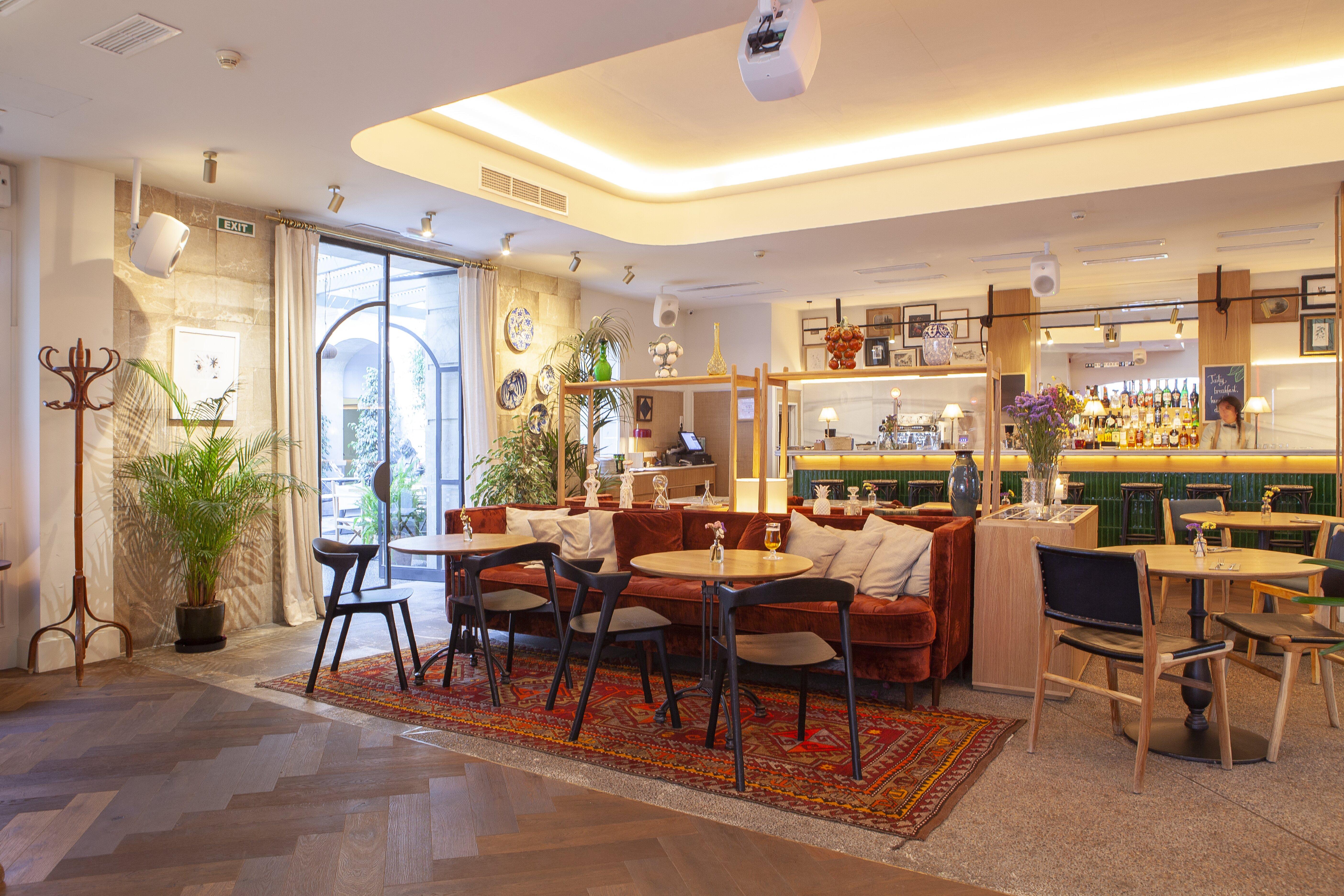 Mhouse Boutique Hotel 4*