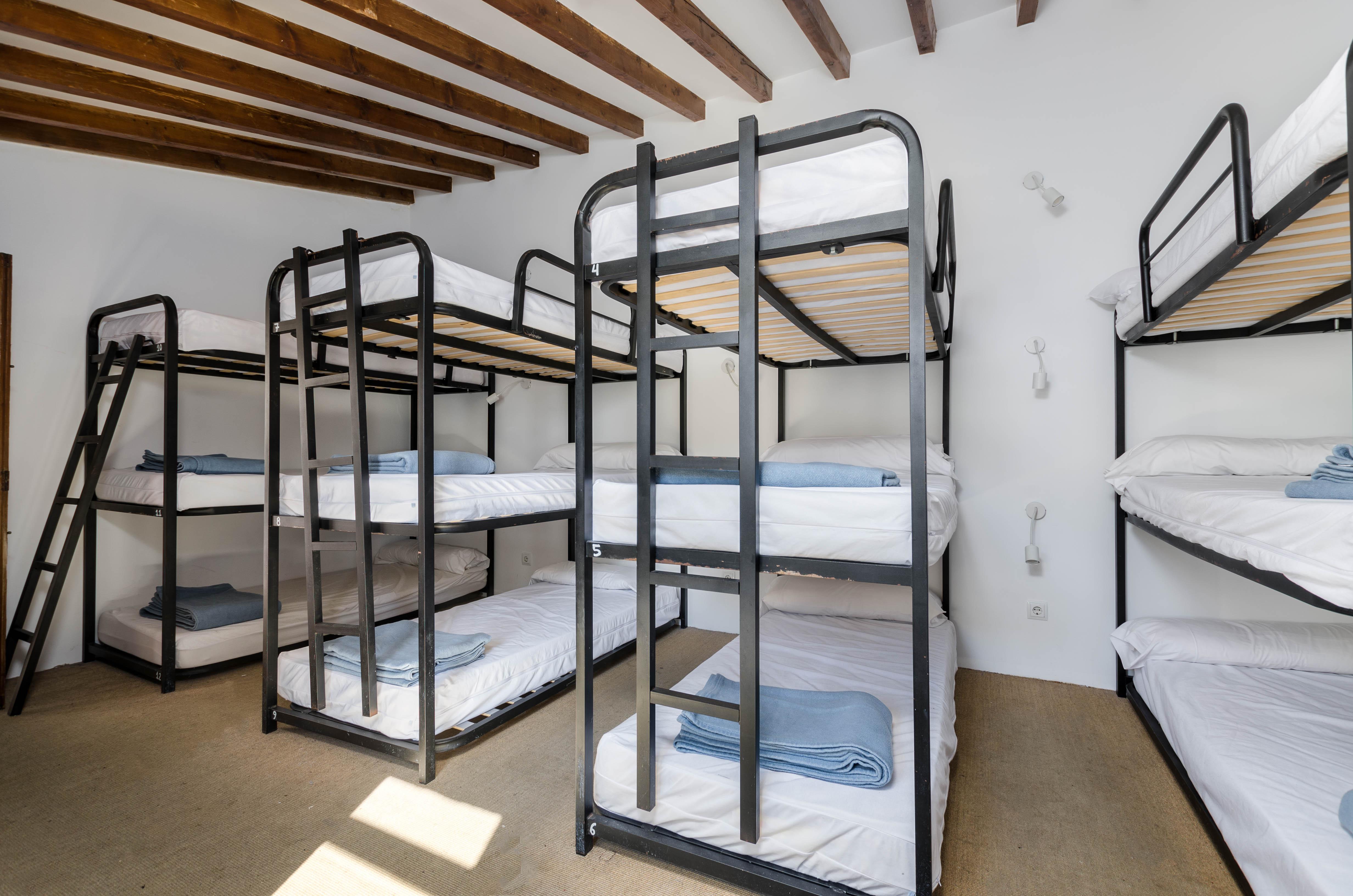 Urban Hostel *