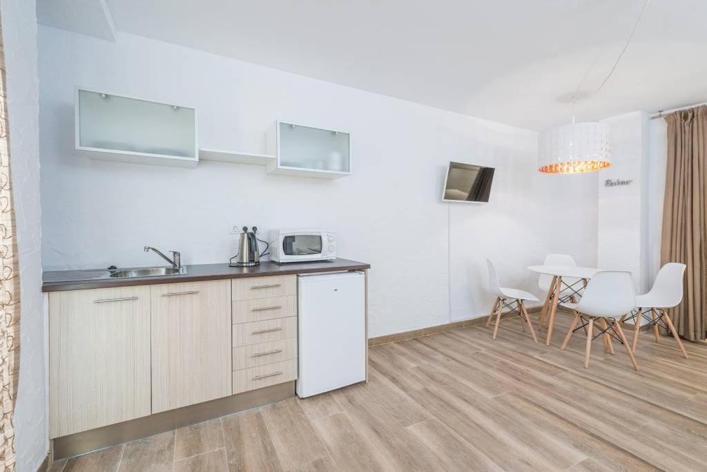 Singular By Eurotels - Juvenil Hostel