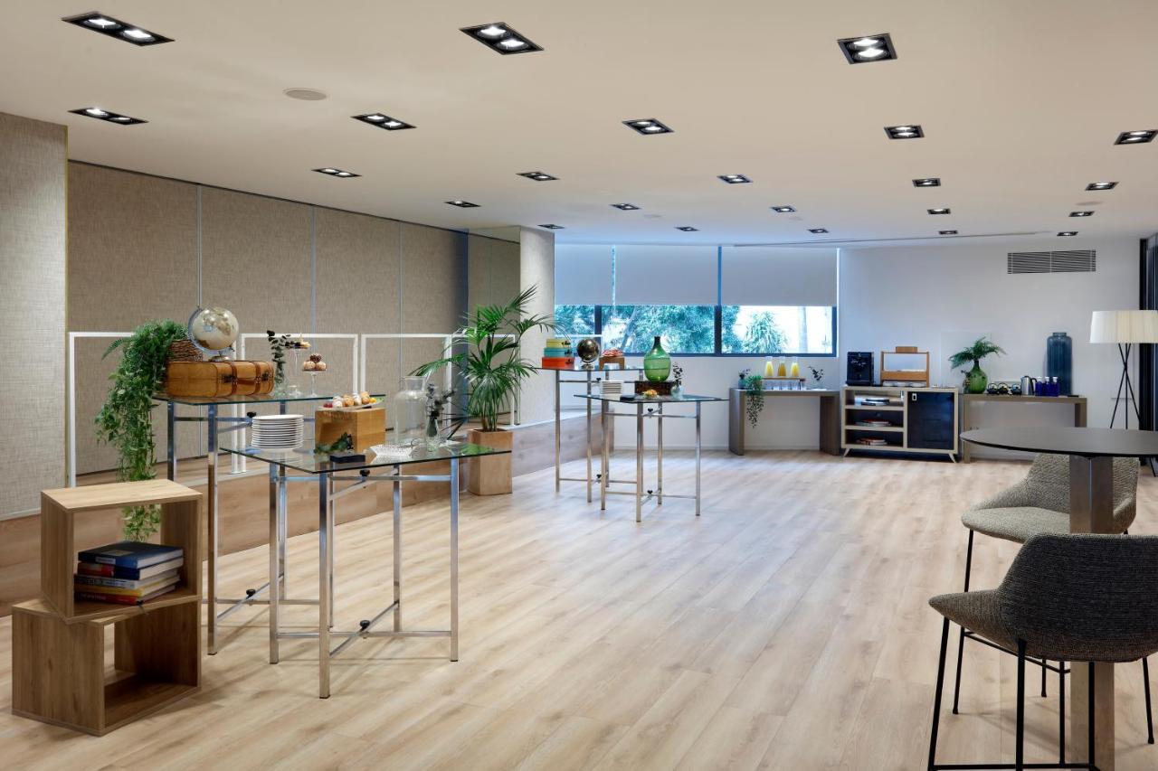 Khách sạn Melia Marina