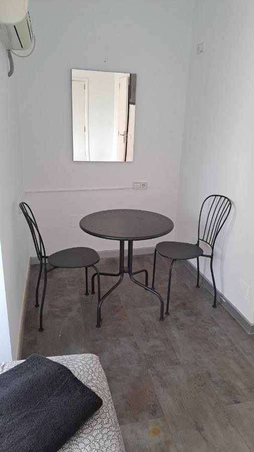 V I P One Homestay *