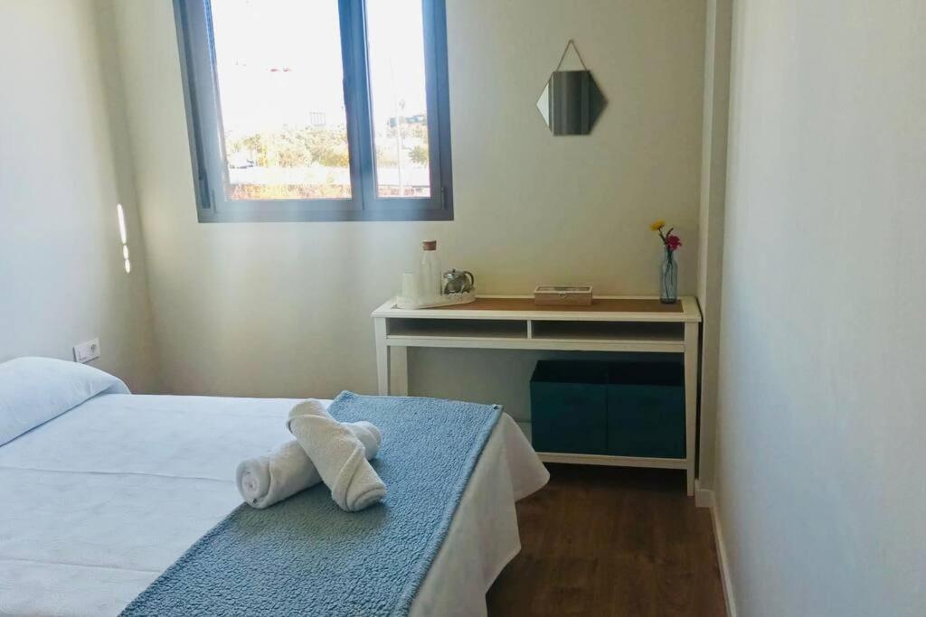Excelente Habitacion Para Una Persona Con Bano Privado En Piso Compartido Con Una Familia Căn hộ Palma de Mallorca
