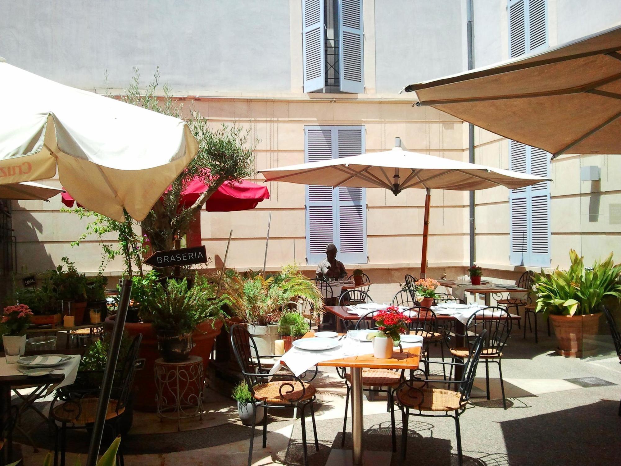 Mhouse Boutique 4*