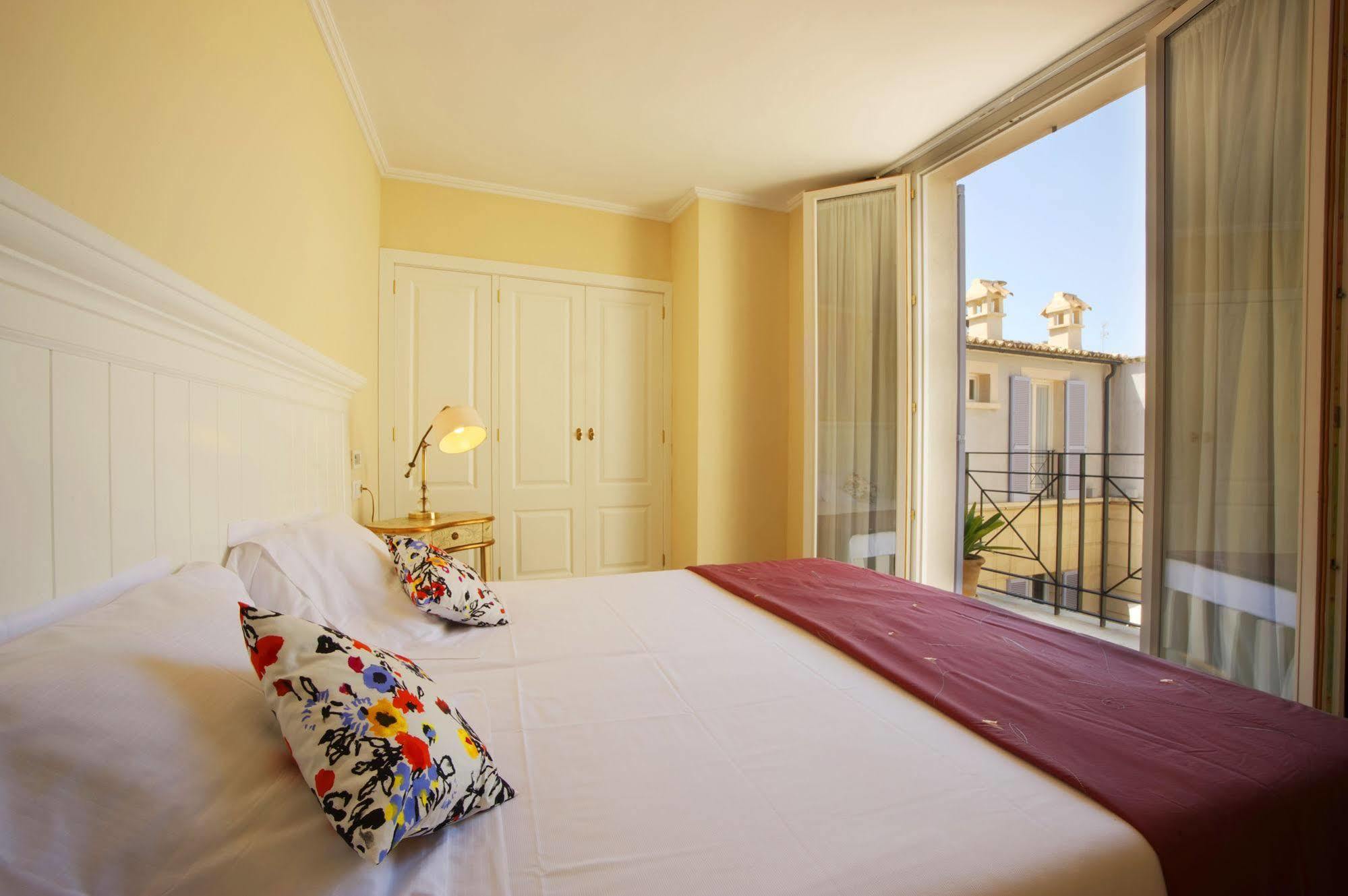 Hotel Mhouse Boutique 4*