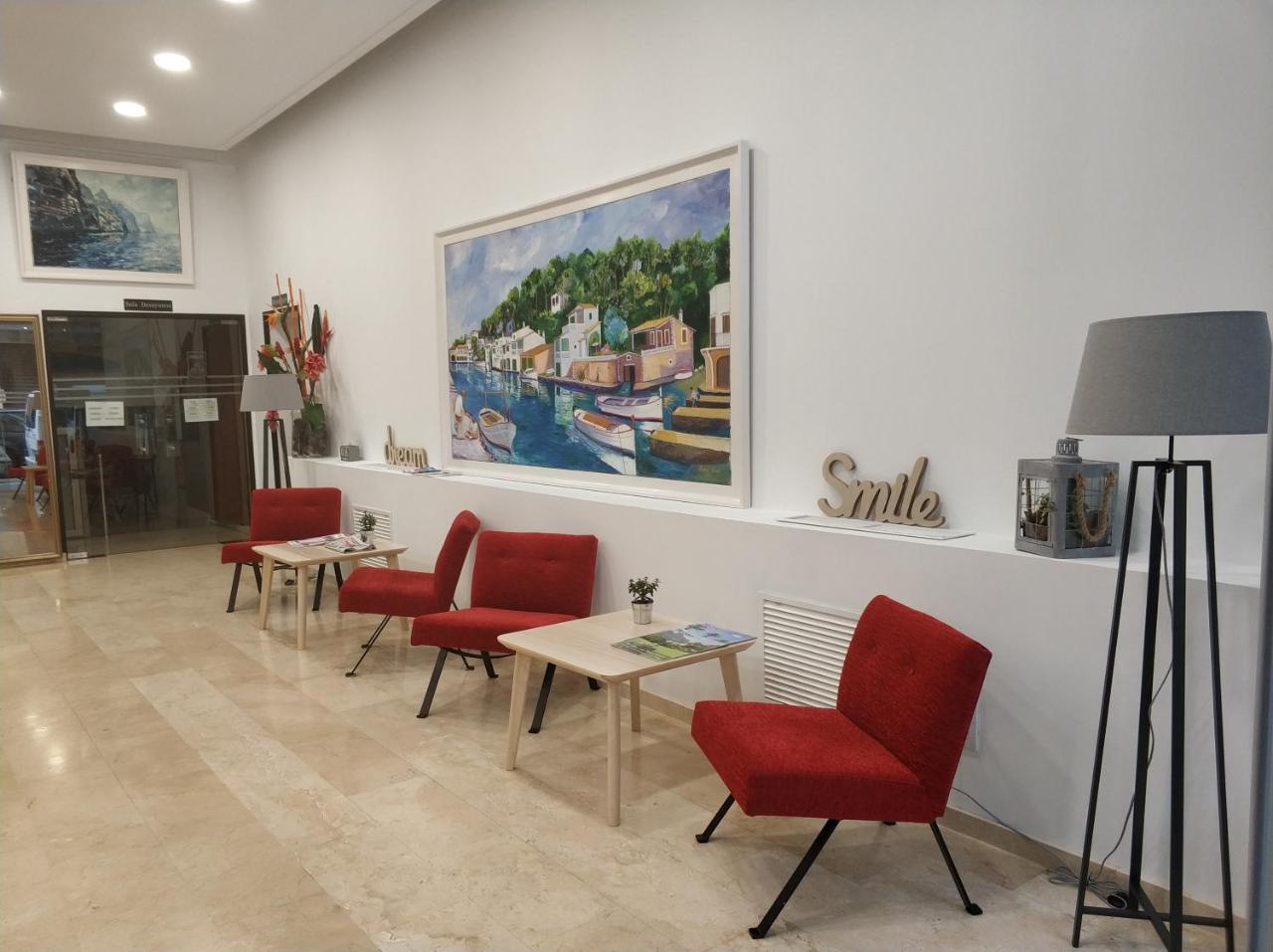 Khách sạn Abelay 2*