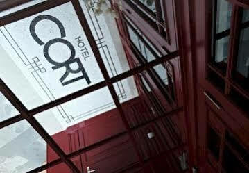 Cort 4*
