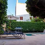 Villa Marbella: 6 Rooms W/ Pool & 70M To The Beach