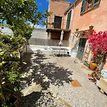 Casita rosa