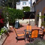 La Mimosa Guesthouse
