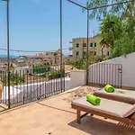 Beautiful Holiday Home With Balcony