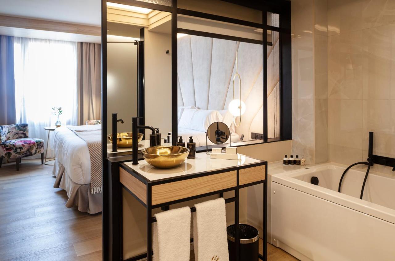 Nivia Born Boutique Khách sạn 5*
