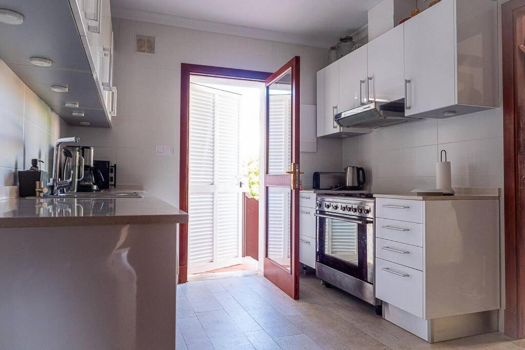 Villa Marbella: 6 W/ Pool & 70m To The Palma de Mallorca