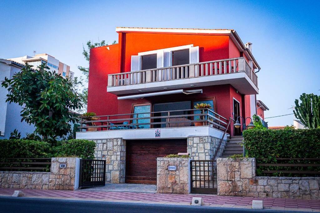 Marbella: 6 W/ Pool & 70m To The Villa *