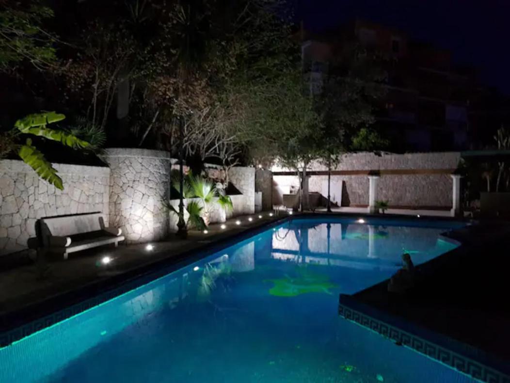 With Private Pool -palma Ambassador Center Etv14825 Villa *