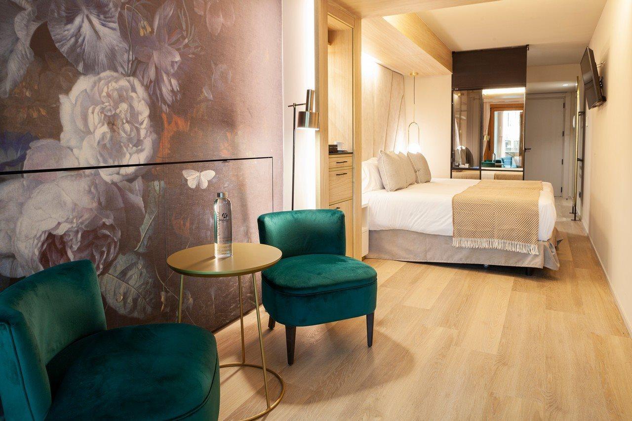 Nivia Born Boutique Khách sạn 5*