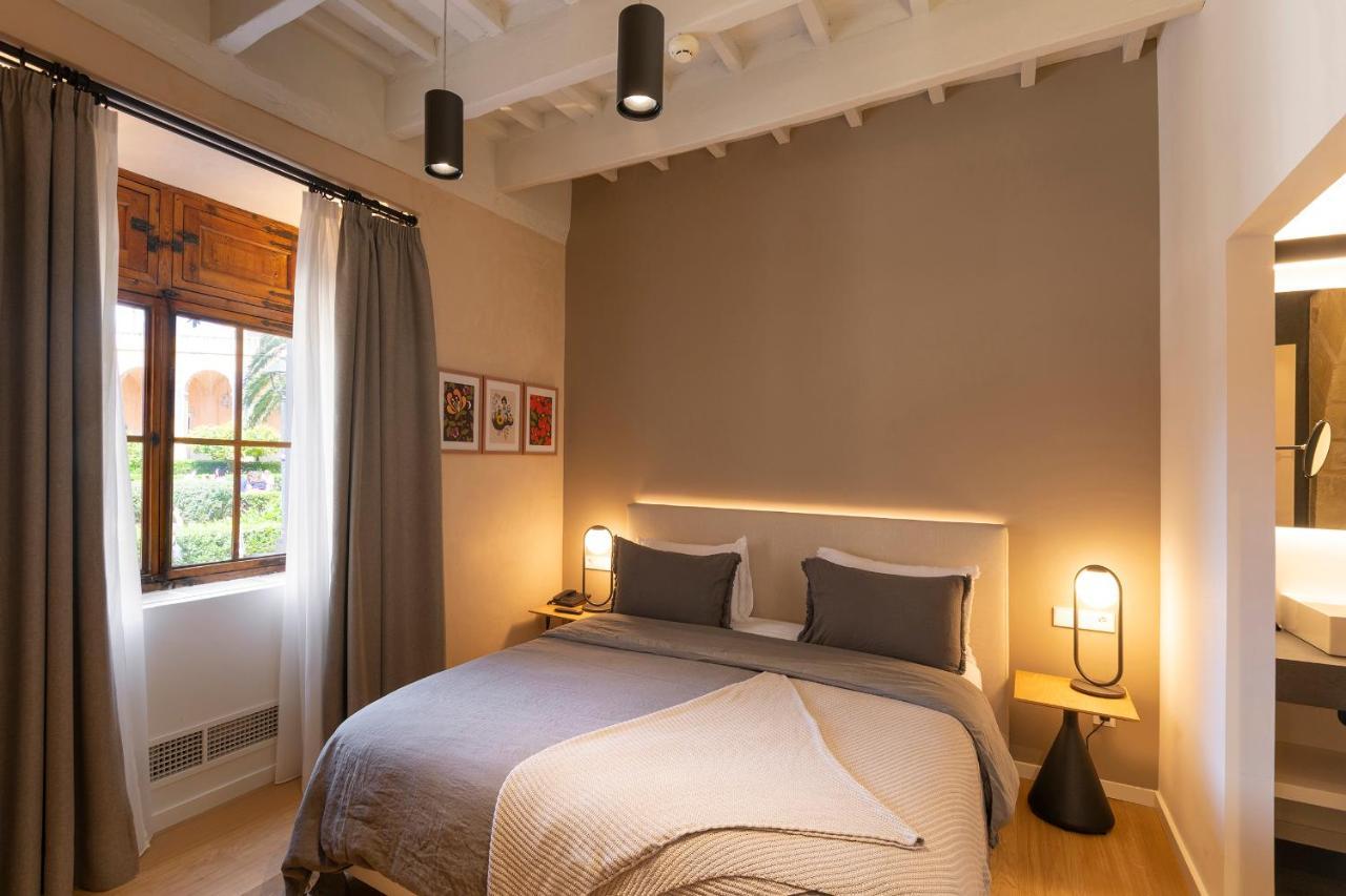 Cirera Hotel