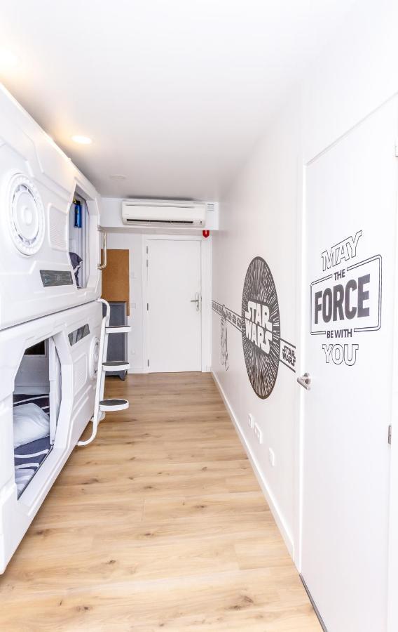 We - Juvenil Hostel