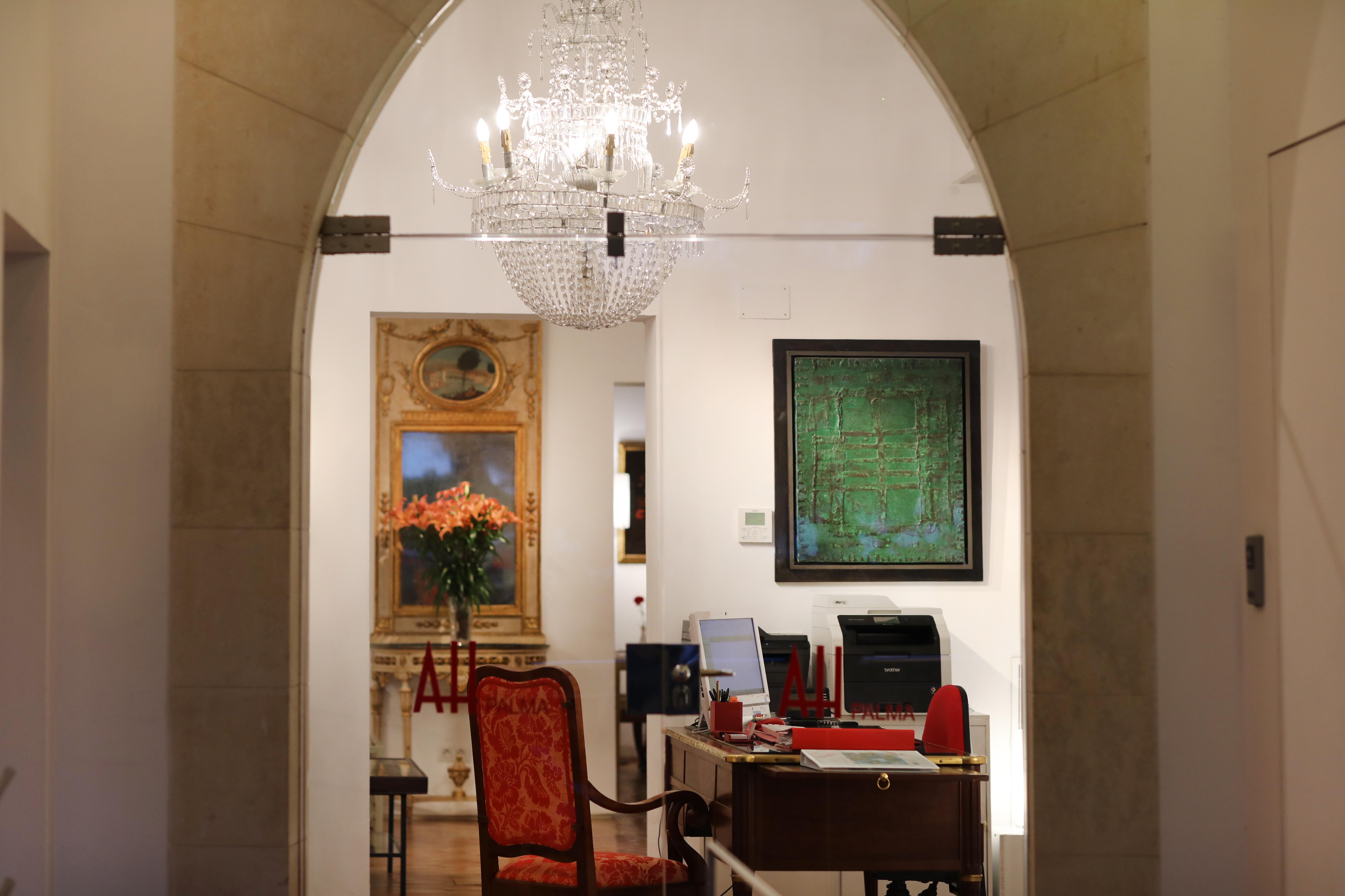 Ah Art Hotel 4*