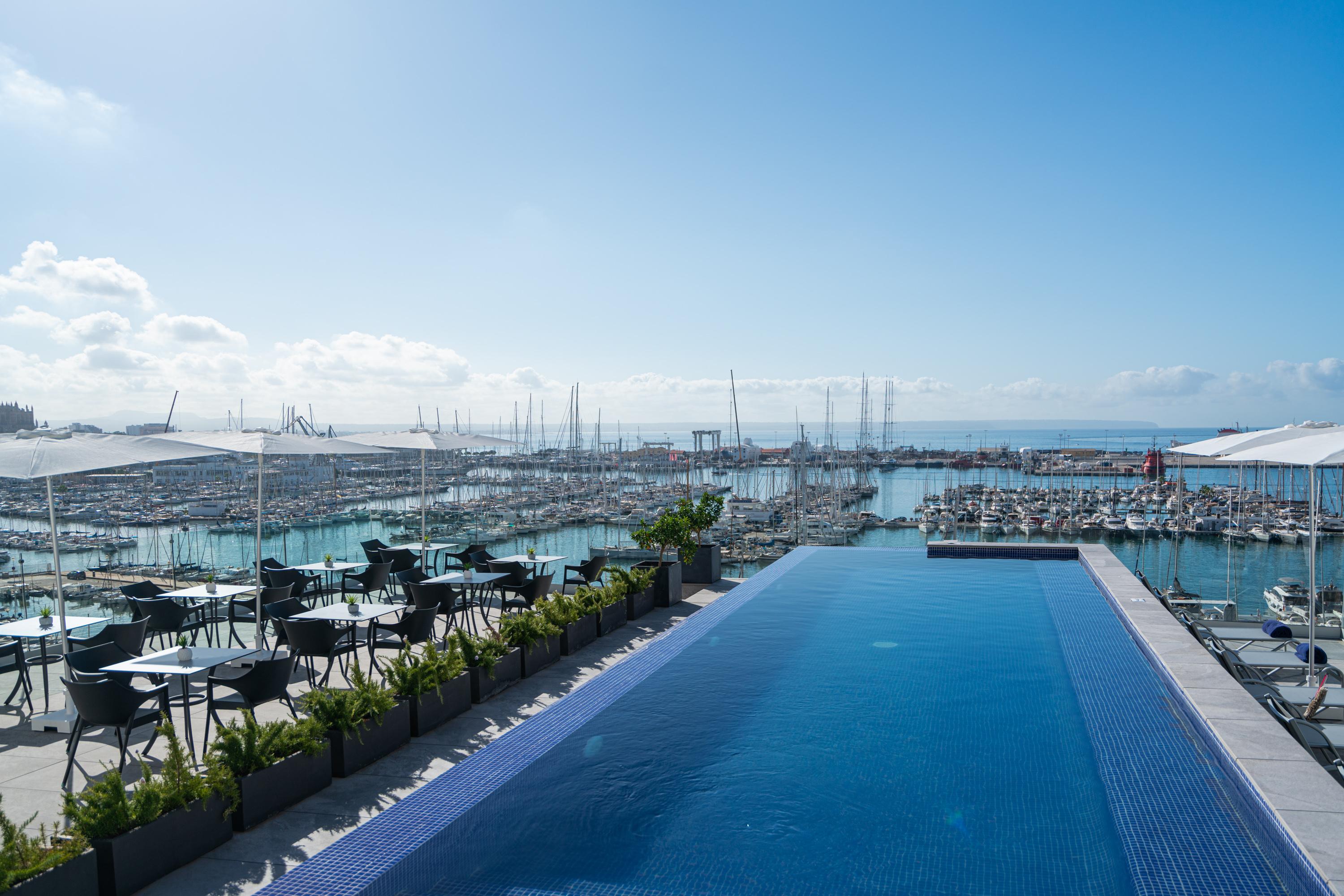 Mirador 4*