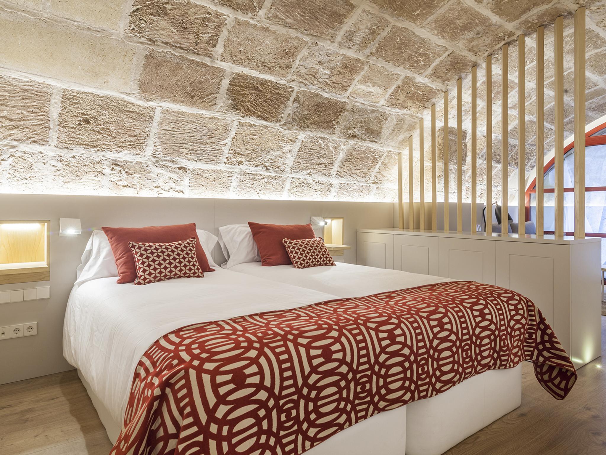 Khách sạn hẻo lánh Fil 4*