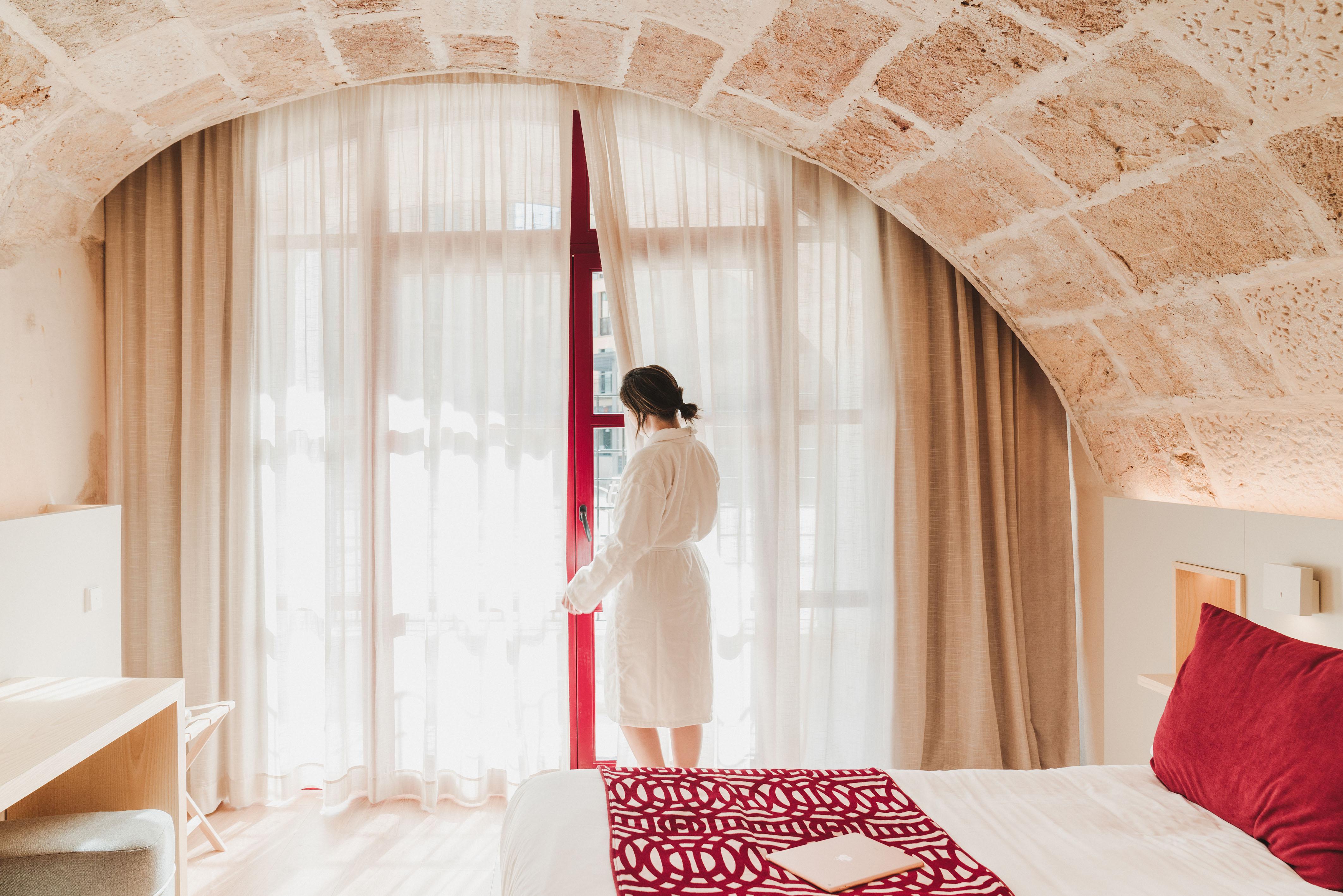 Fil Khách sạn hẻo lánh 4*