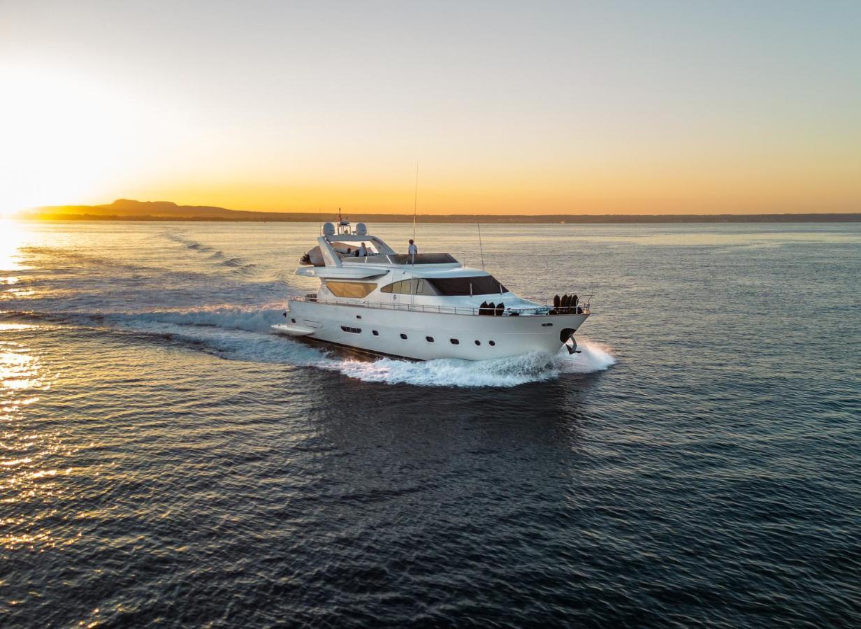 Essoess Boat - Five Star - Exclusive Use Palma de Mallorca