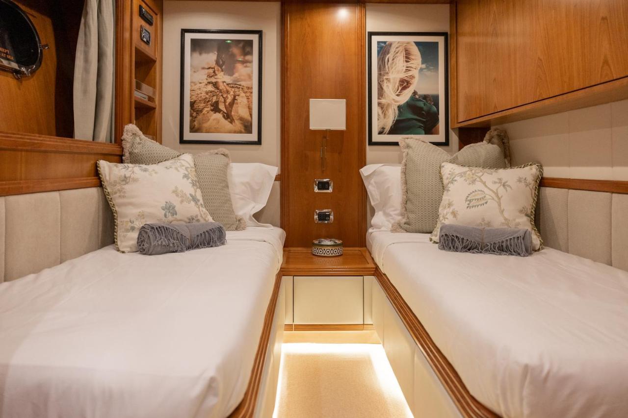 Essoess Boat - Five Star - Exclusive Use