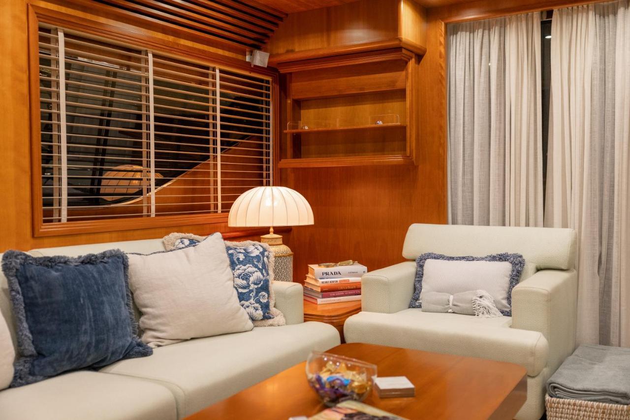 Essoess Boat - Five Star - Exclusive Use *