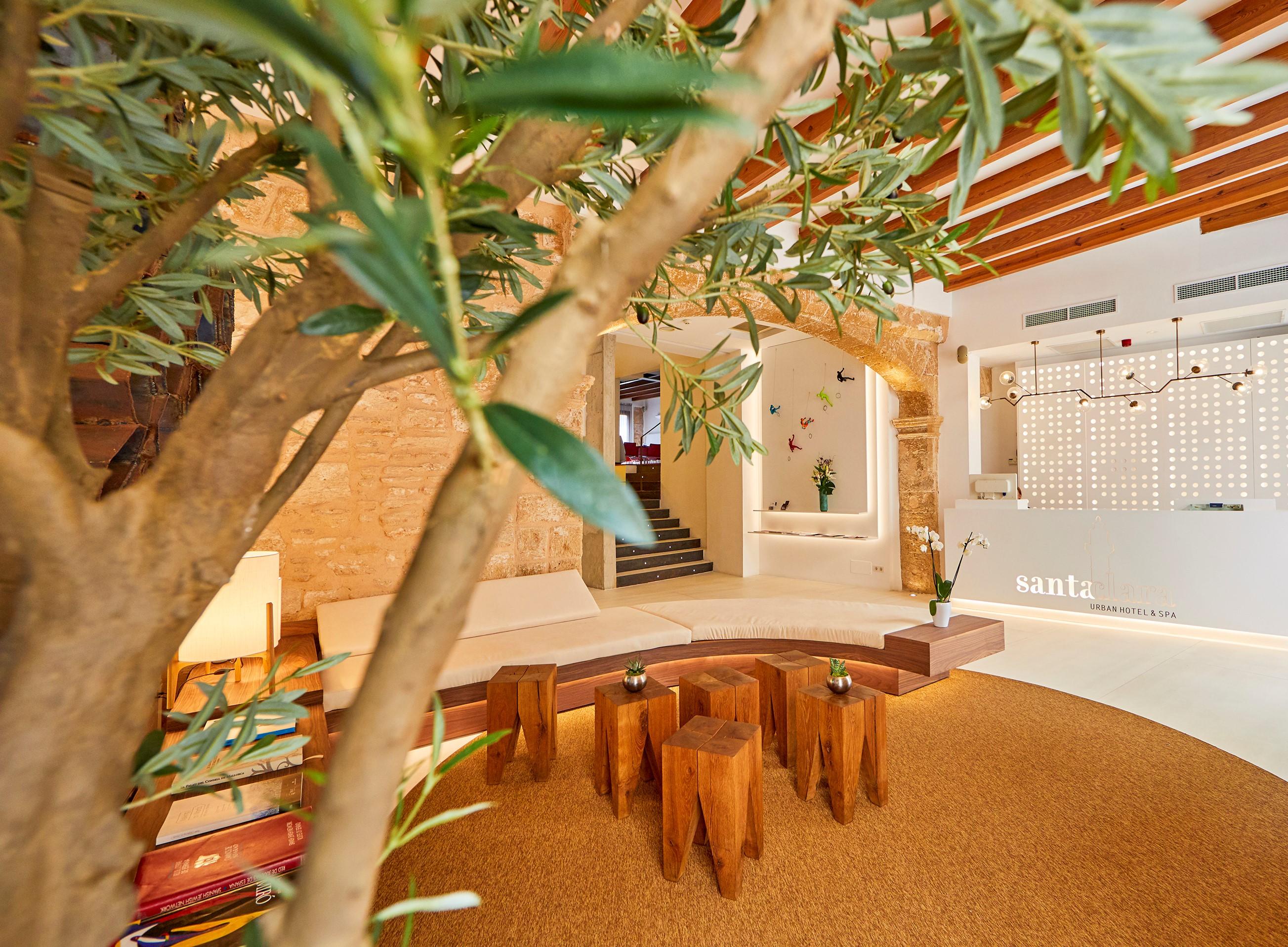 Khách sạn Santa Clara Urban & 4*