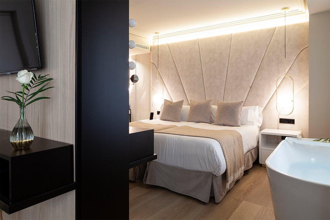 Nivia Born Boutique Khách sạn 5*