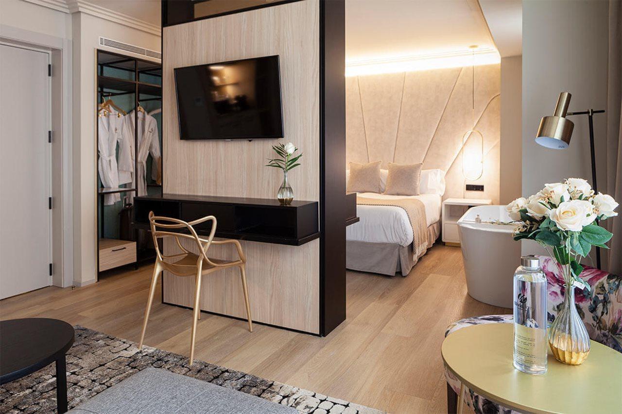 Nivia Born Boutique Khách sạn