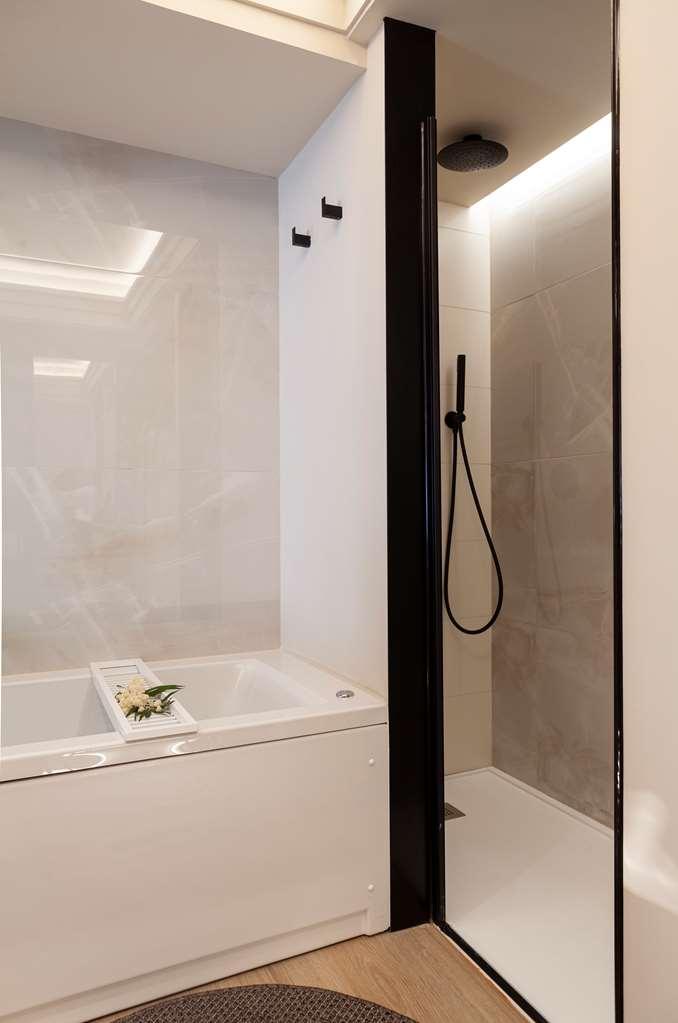 Khách sạn Nivia Born Boutique