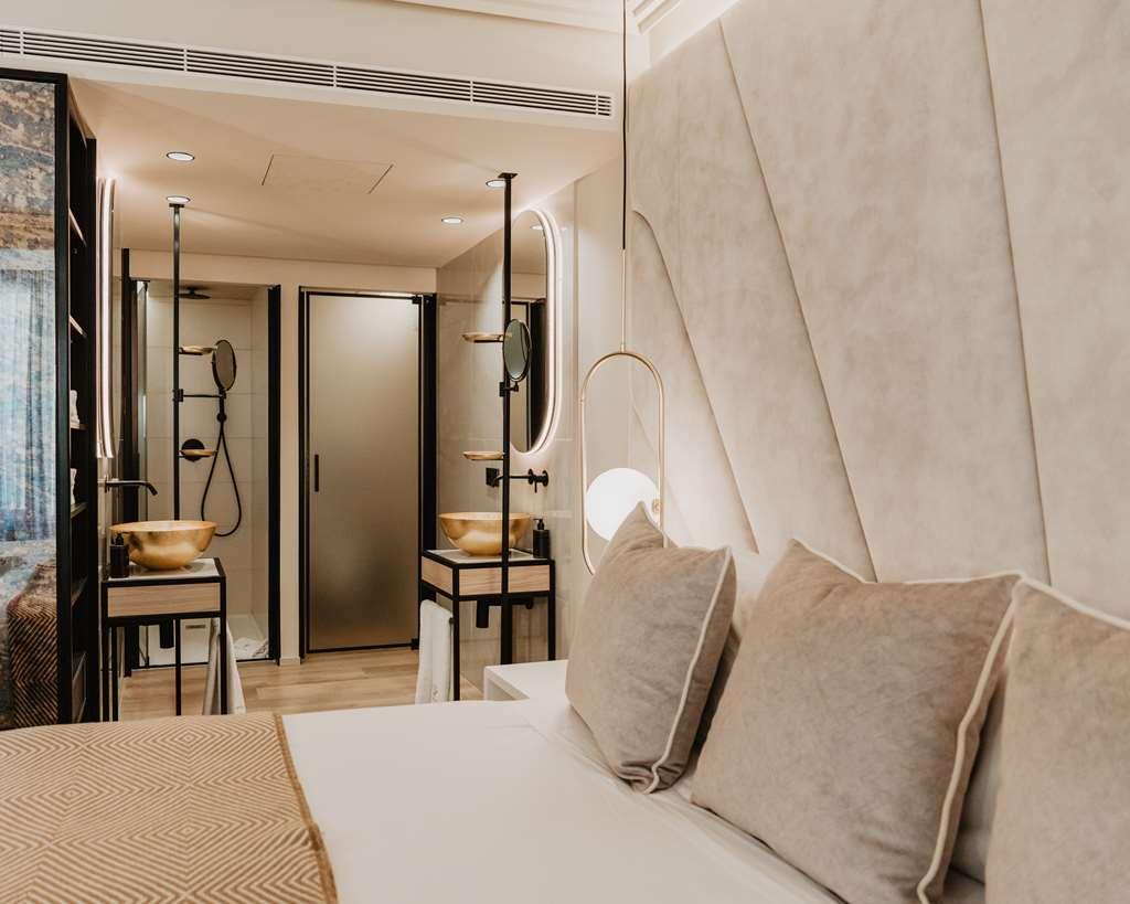 Khách sạn Nivia Born Boutique