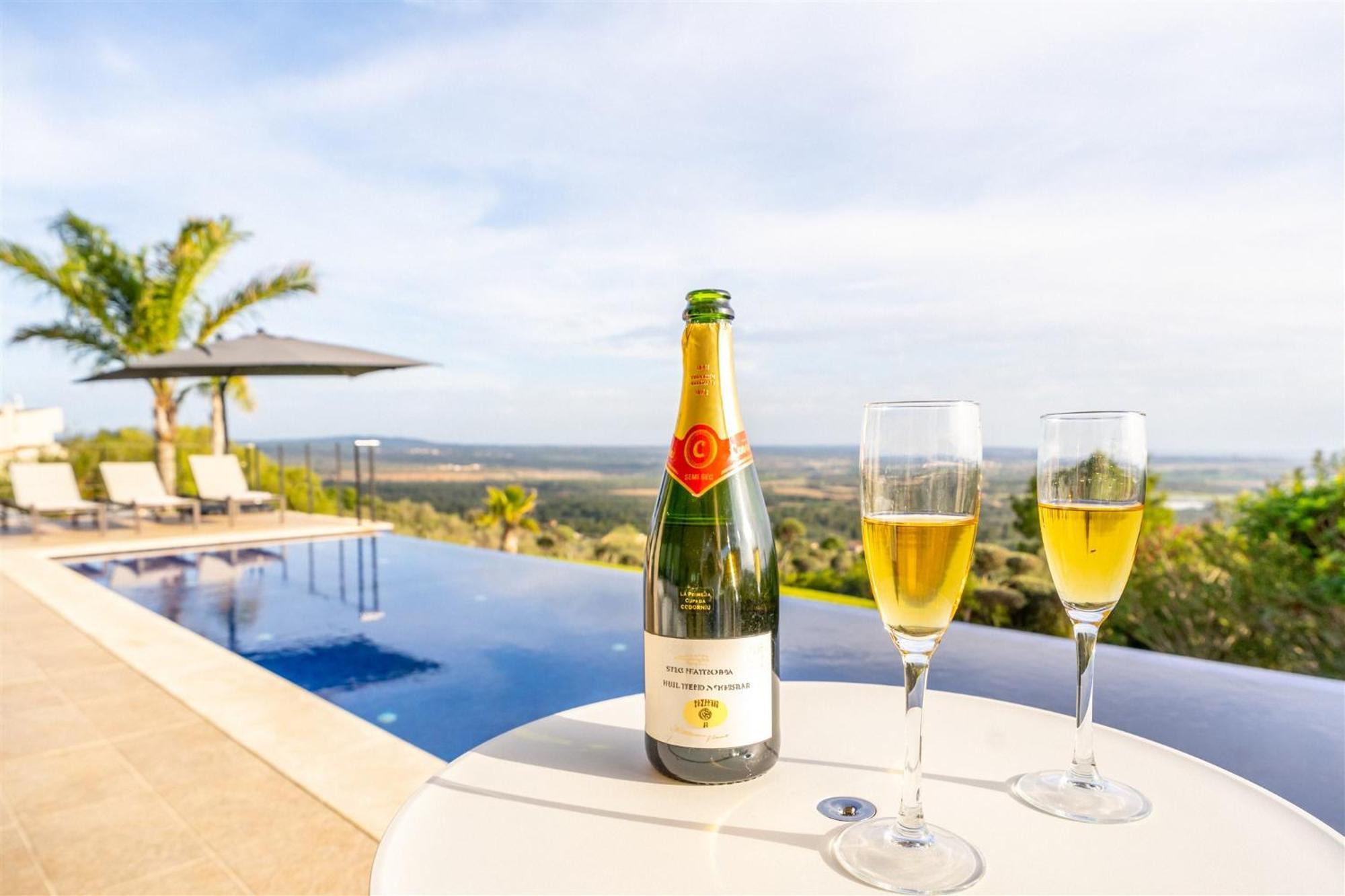 Bonita Con Vistas Espectaculares, Perfecto Familias Villa *