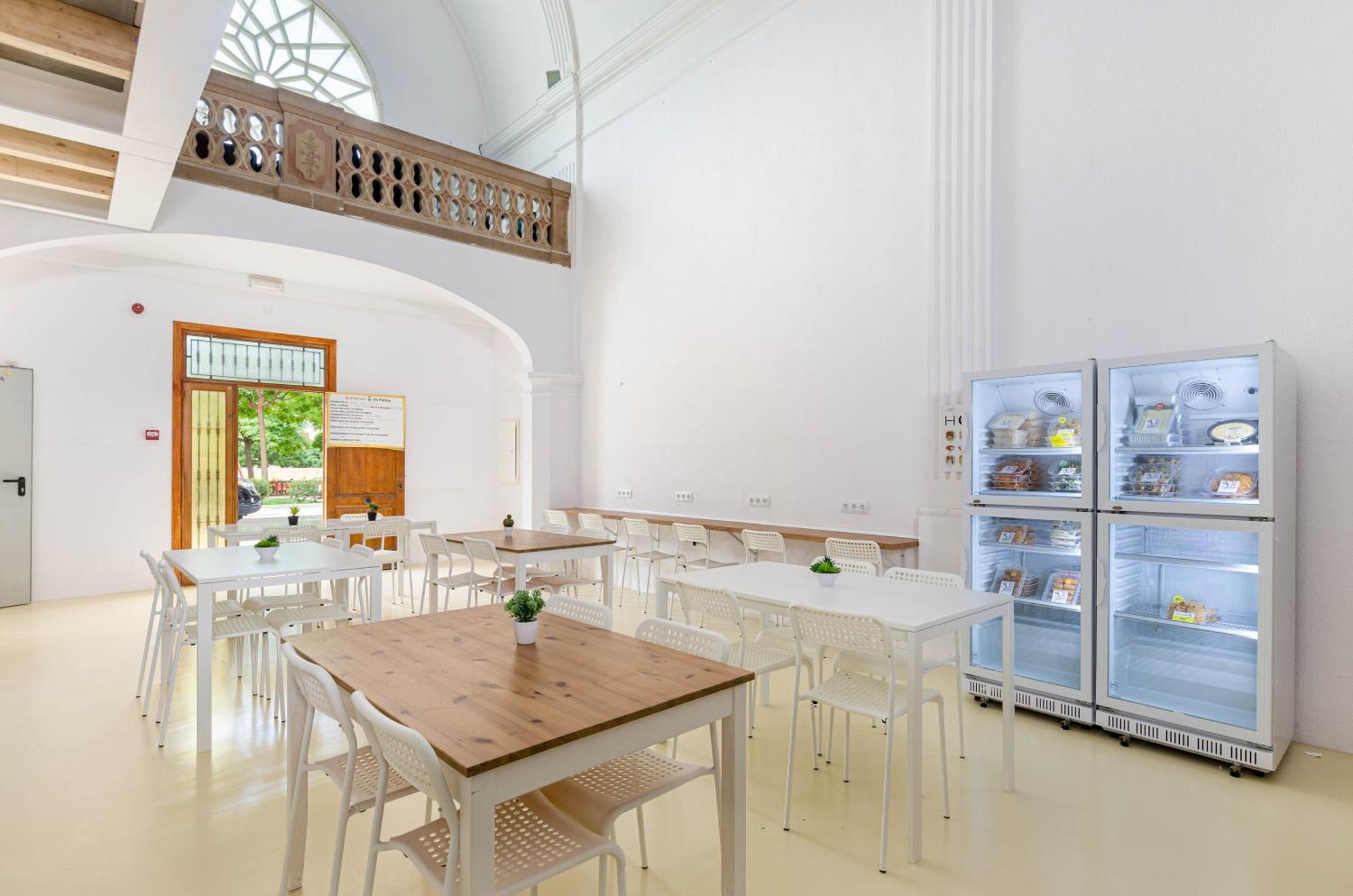 Urban Hostel *