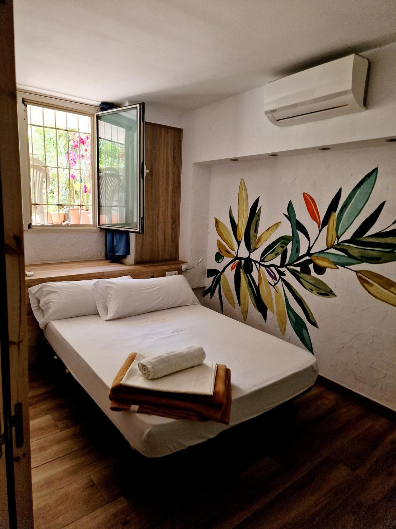 Y - Juvenil Hostel Palma
