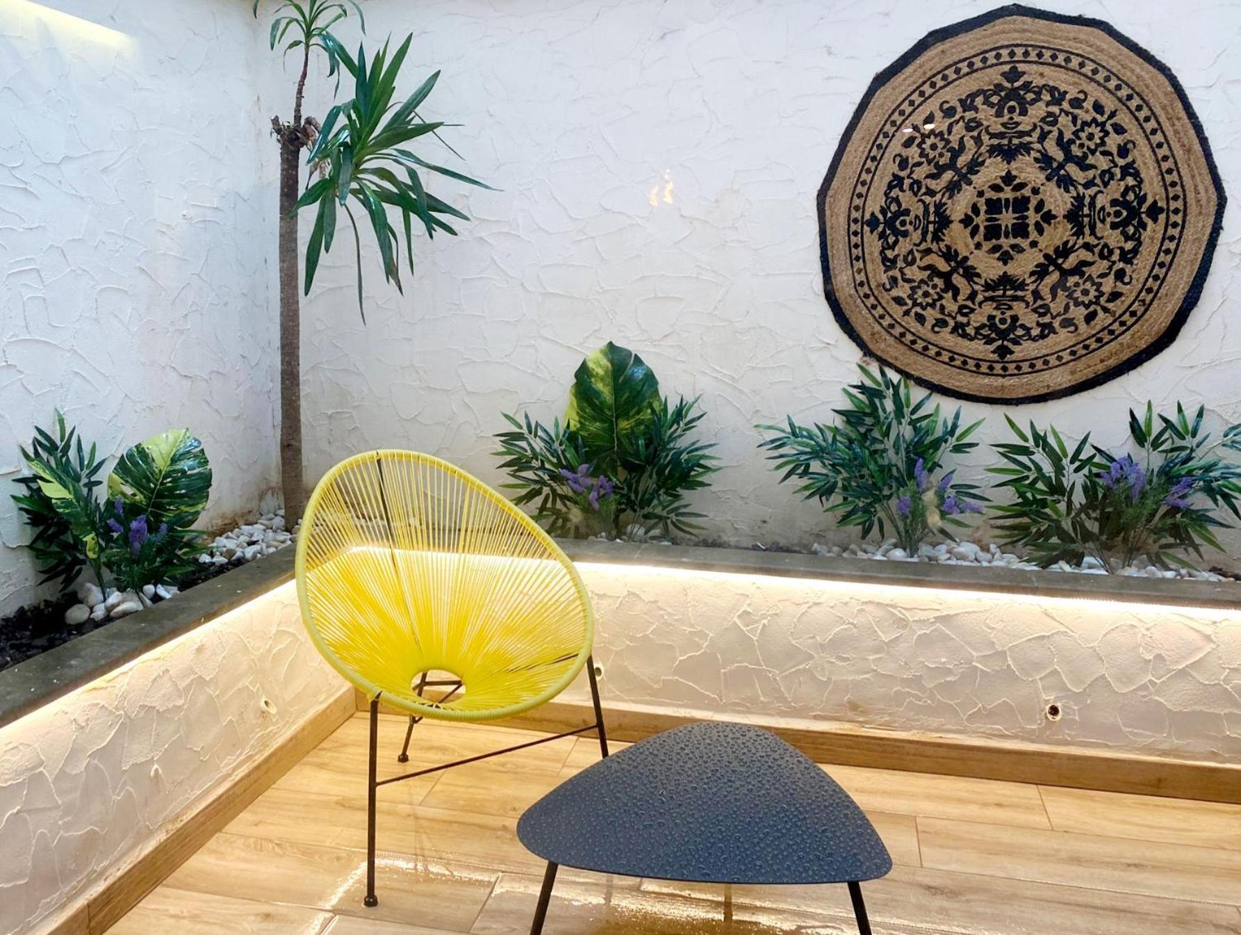 Y - Juvenil Hostel Palma