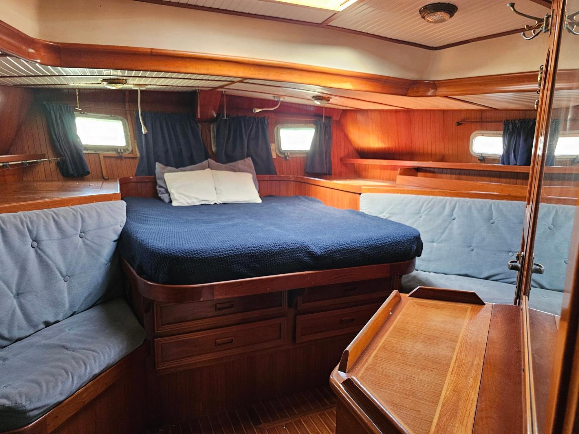 Botel Exclusivo Velero Privado 6pax Palma de Mallorca