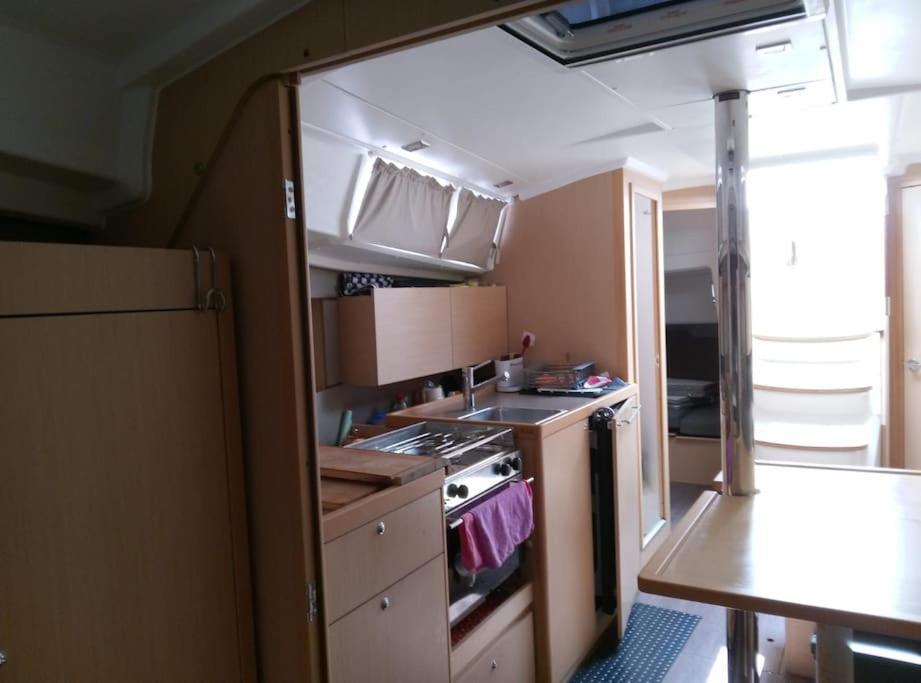 Botel Barco Acogedor En
