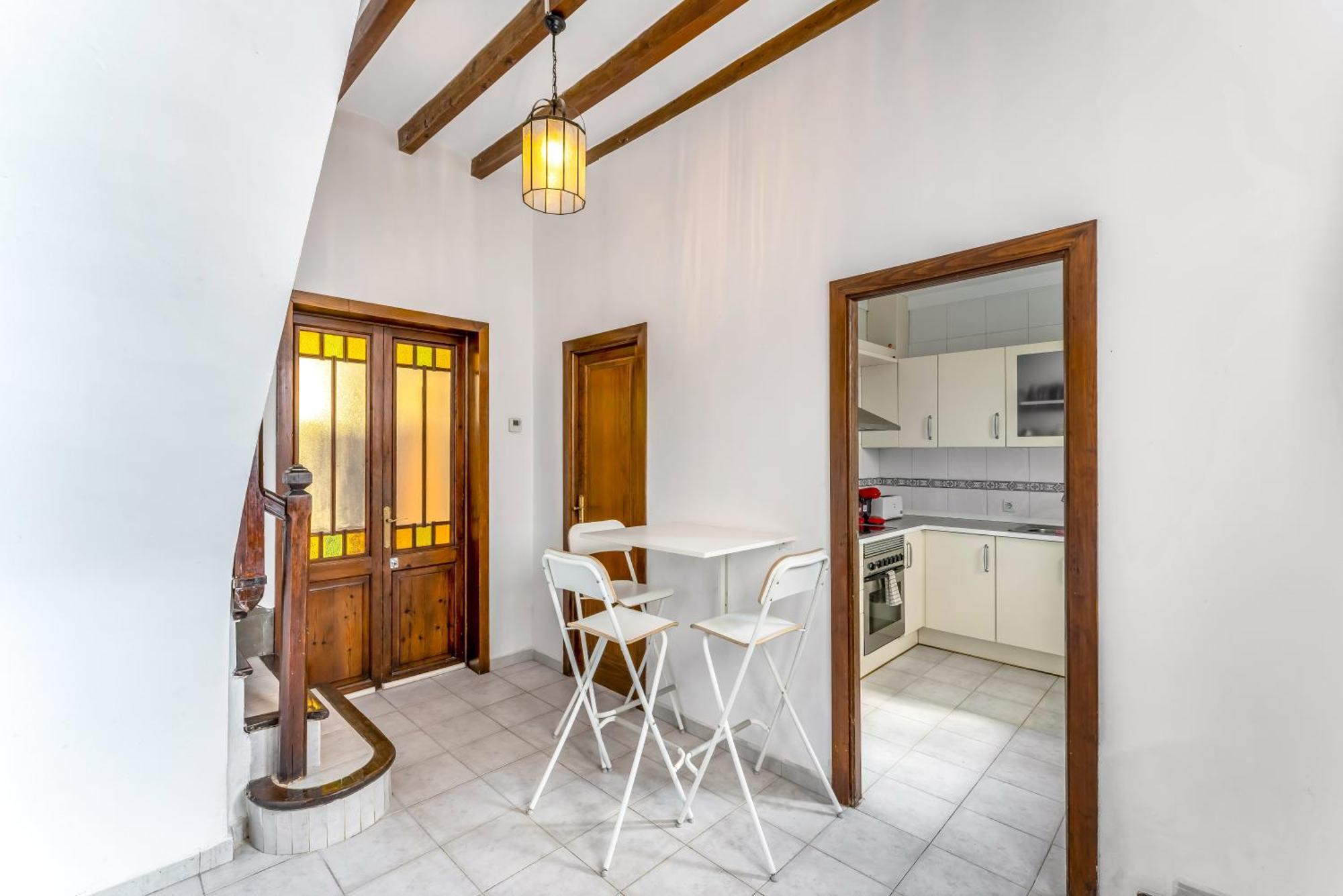 Rustica, Centrica & Agradable Bed and breakfast