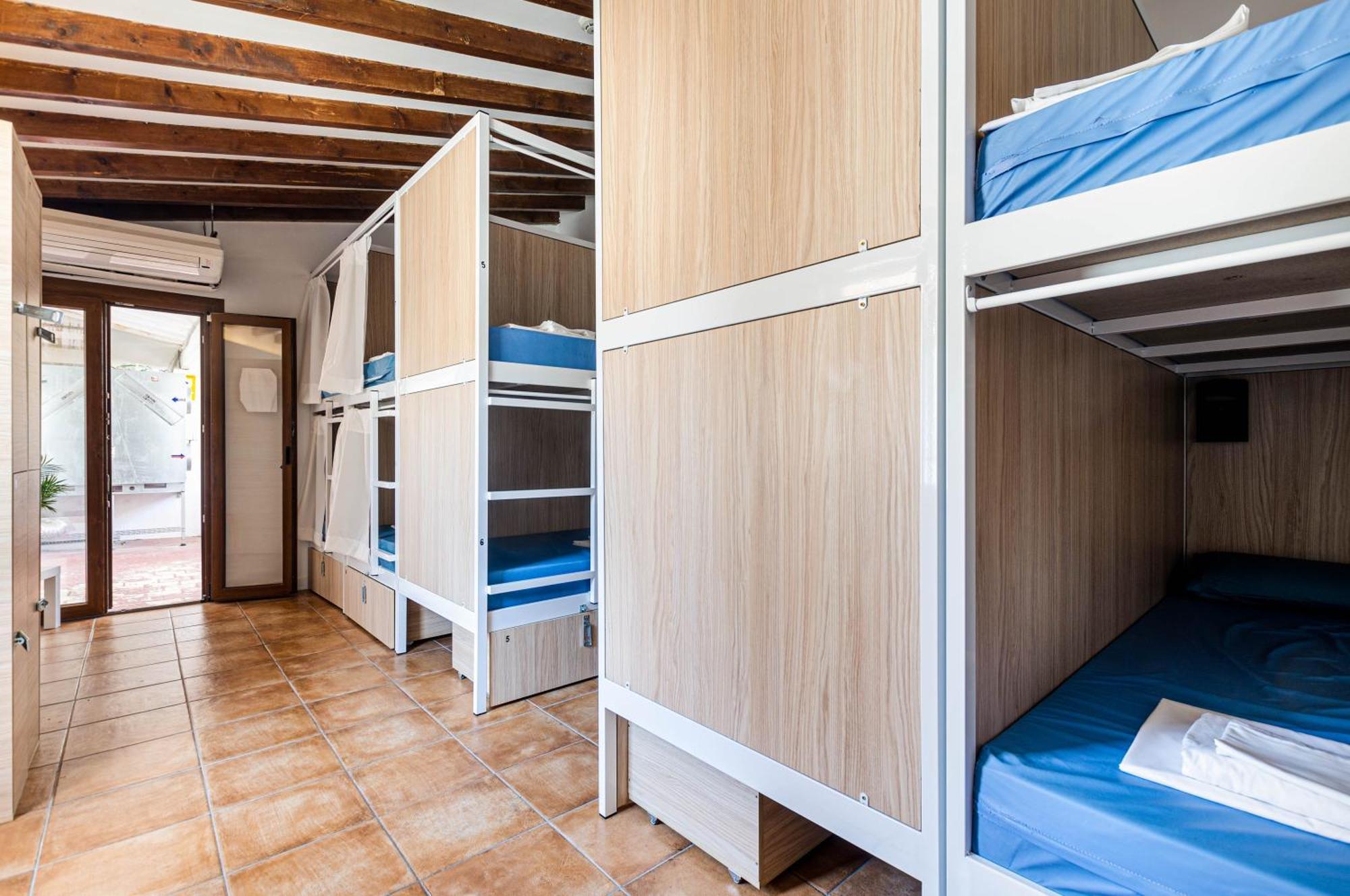 Hostel Urban