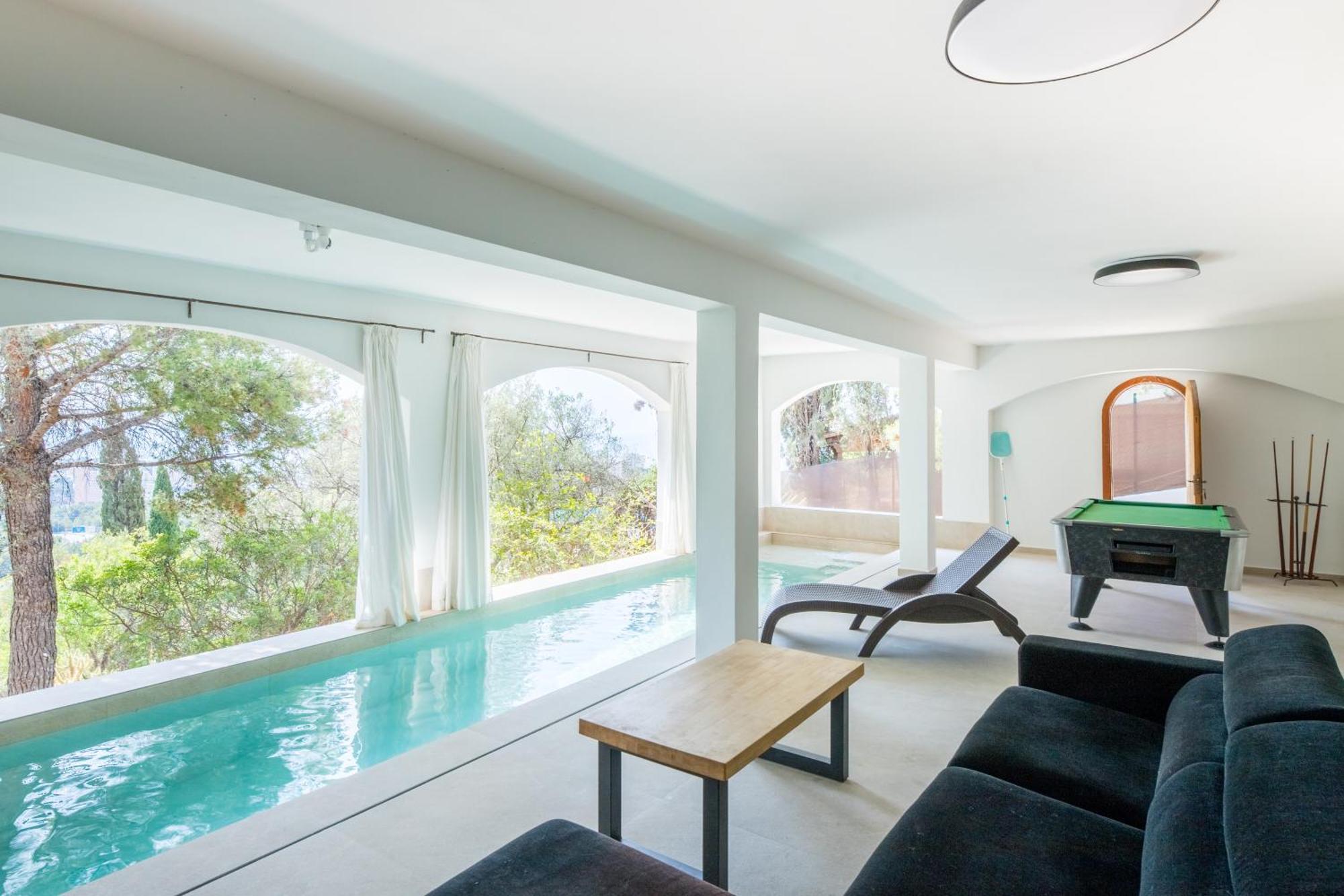 Big Nelma Villa *