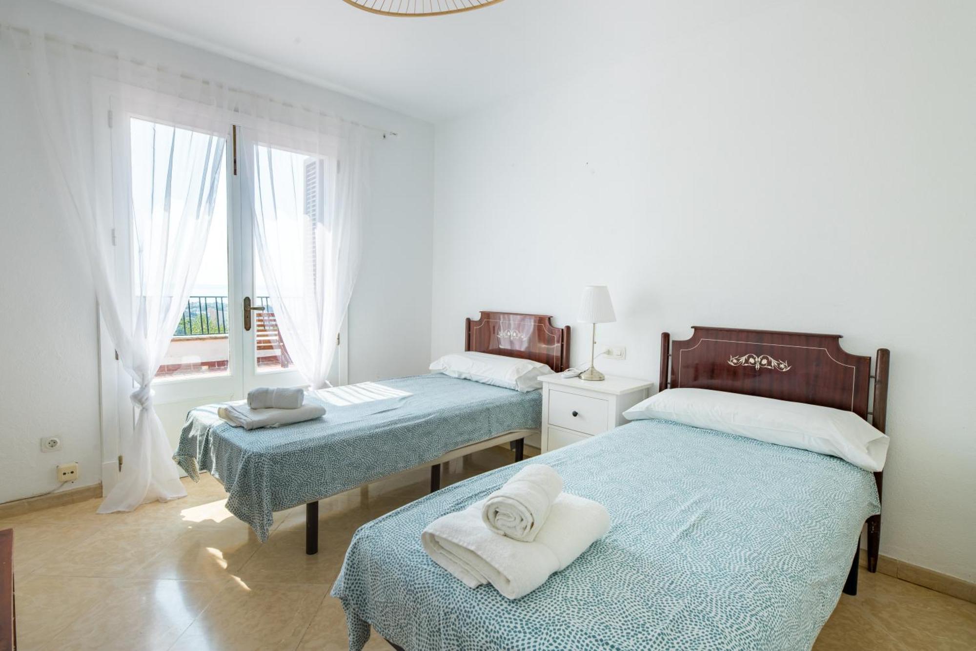 Big Nelma Villa *