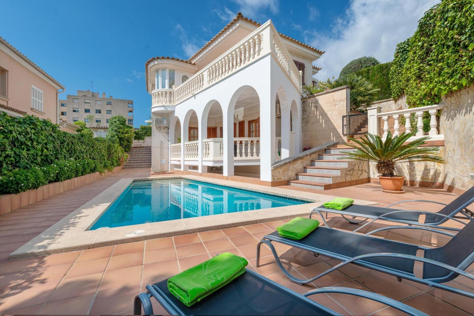 Teulera Villa