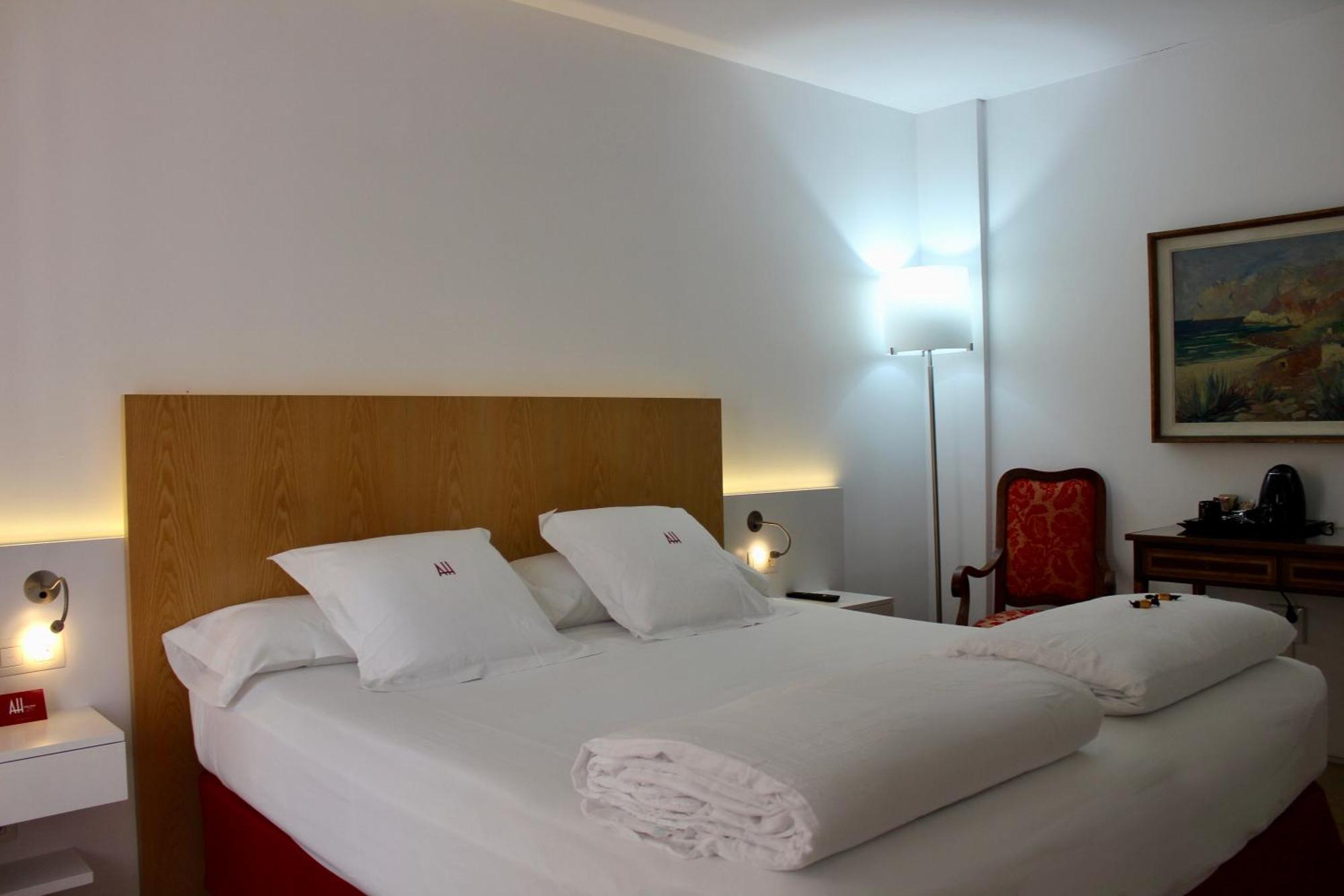 Ah Art Hotel 4*